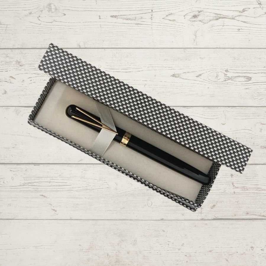 e2 black and gold roller pen 4