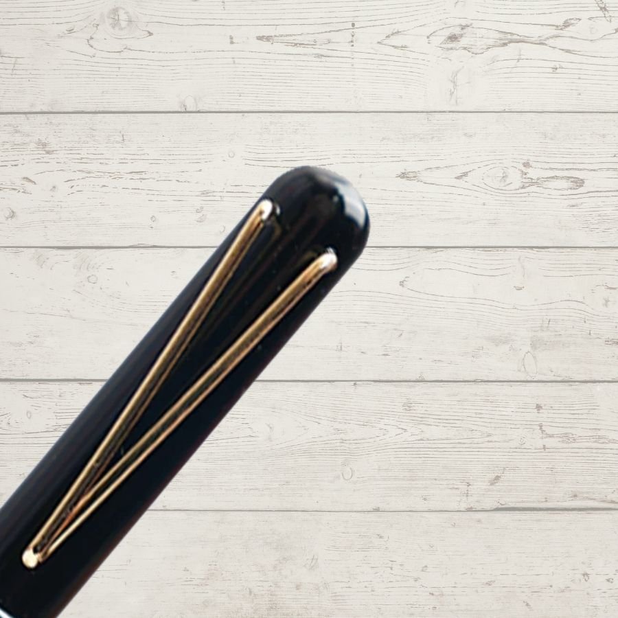 e2 black and gold roller pen 5